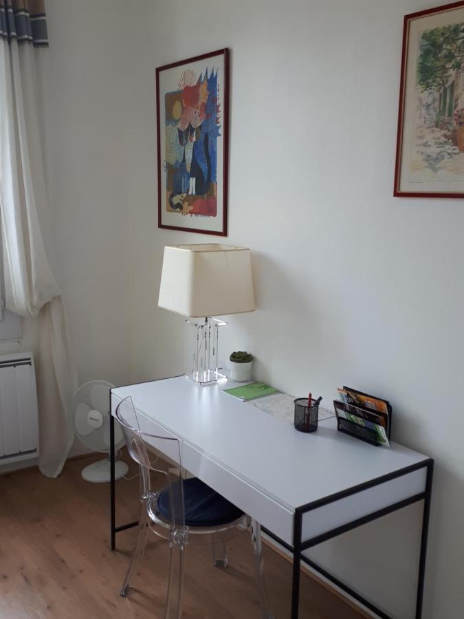 Le Petit Rochereau Apartman L'Isle-sur-la-Sorgue Kültér fotó